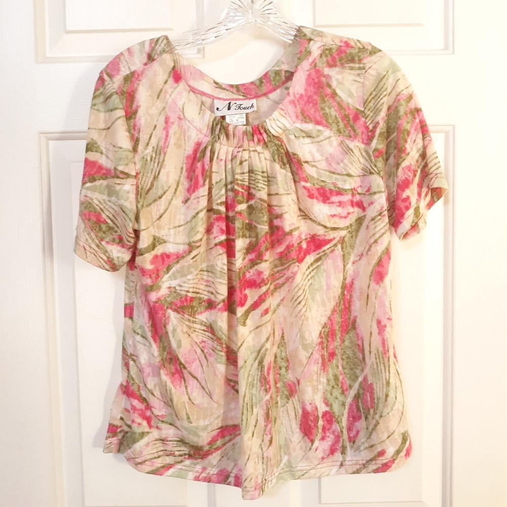 Ladies Medium Top Tropical Pinks